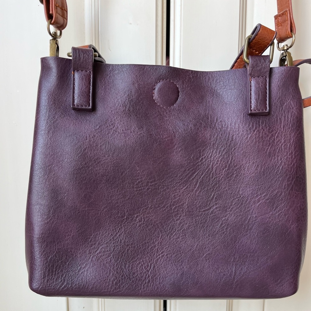 🍋 GH Bass purple crossbody. Vegan leather.